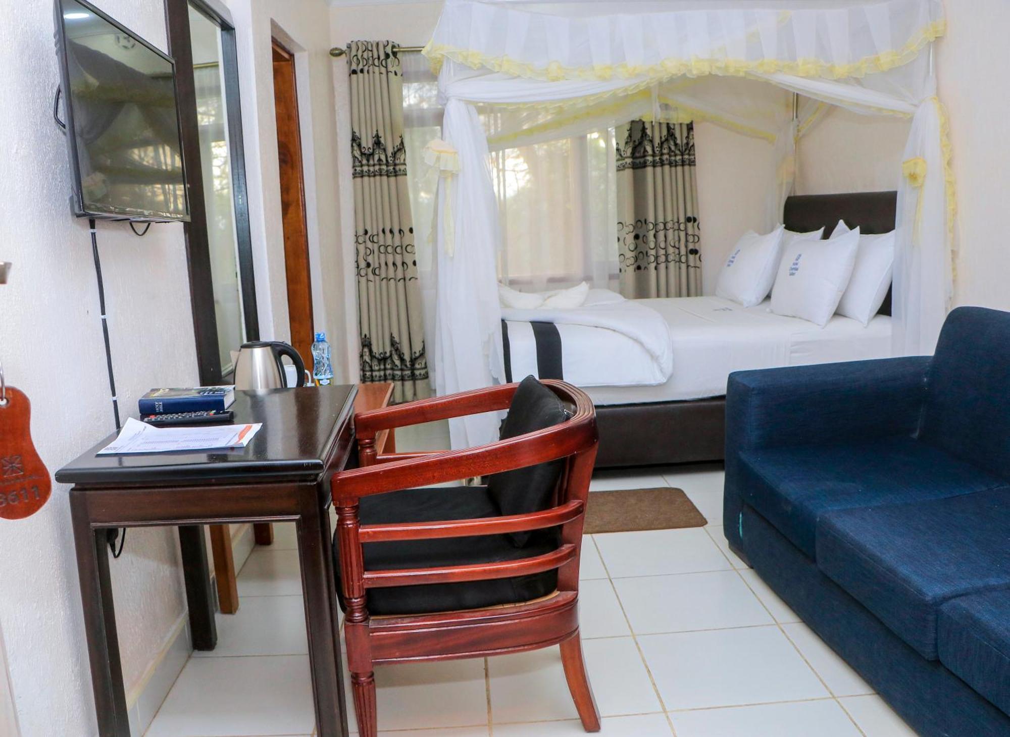 Chambai Hotel Naivasha Bagian luar foto