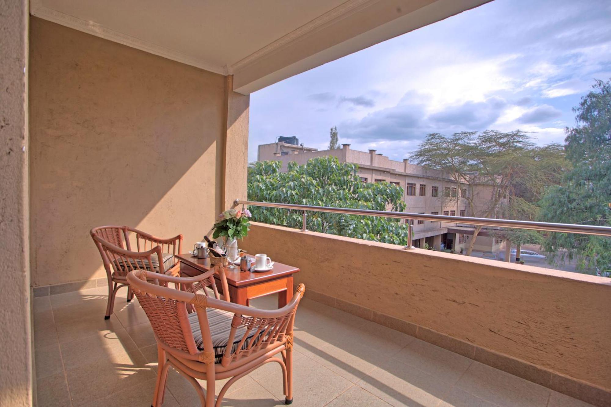 Chambai Hotel Naivasha Bagian luar foto