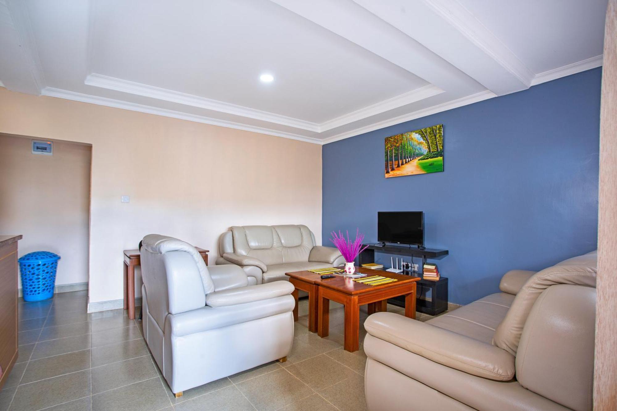 Chambai Hotel Naivasha Bagian luar foto