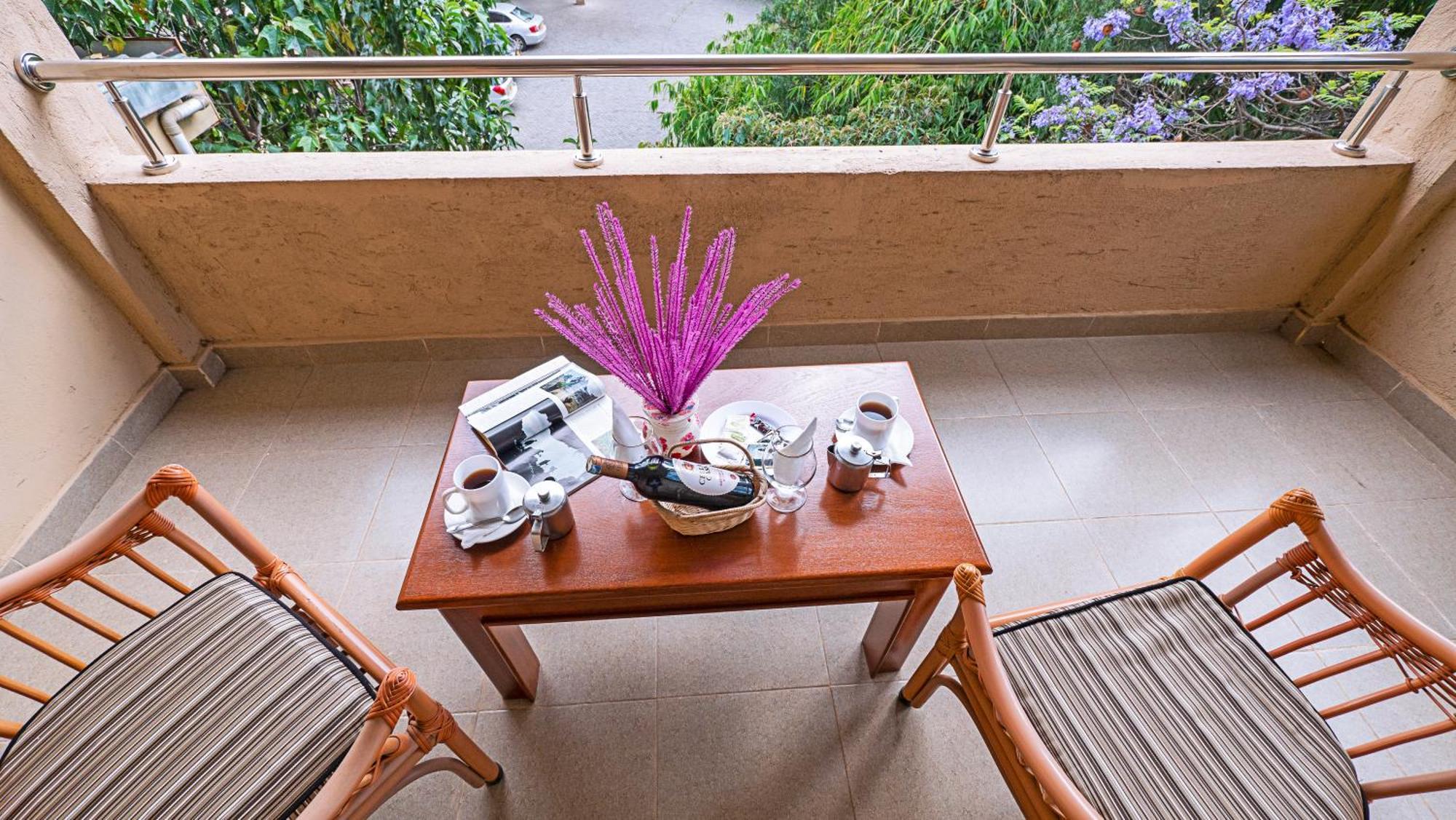 Chambai Hotel Naivasha Bagian luar foto