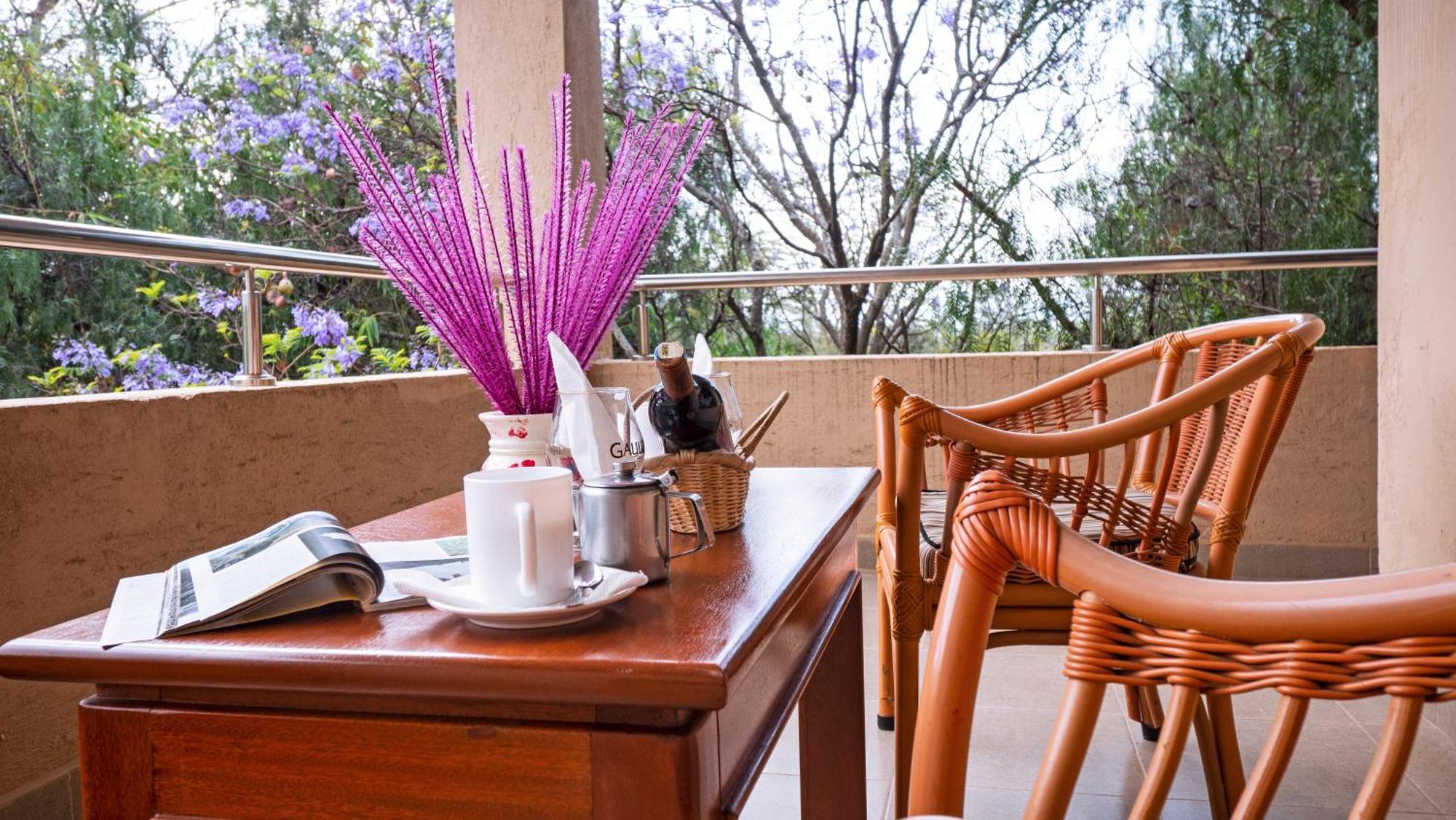 Chambai Hotel Naivasha Bagian luar foto