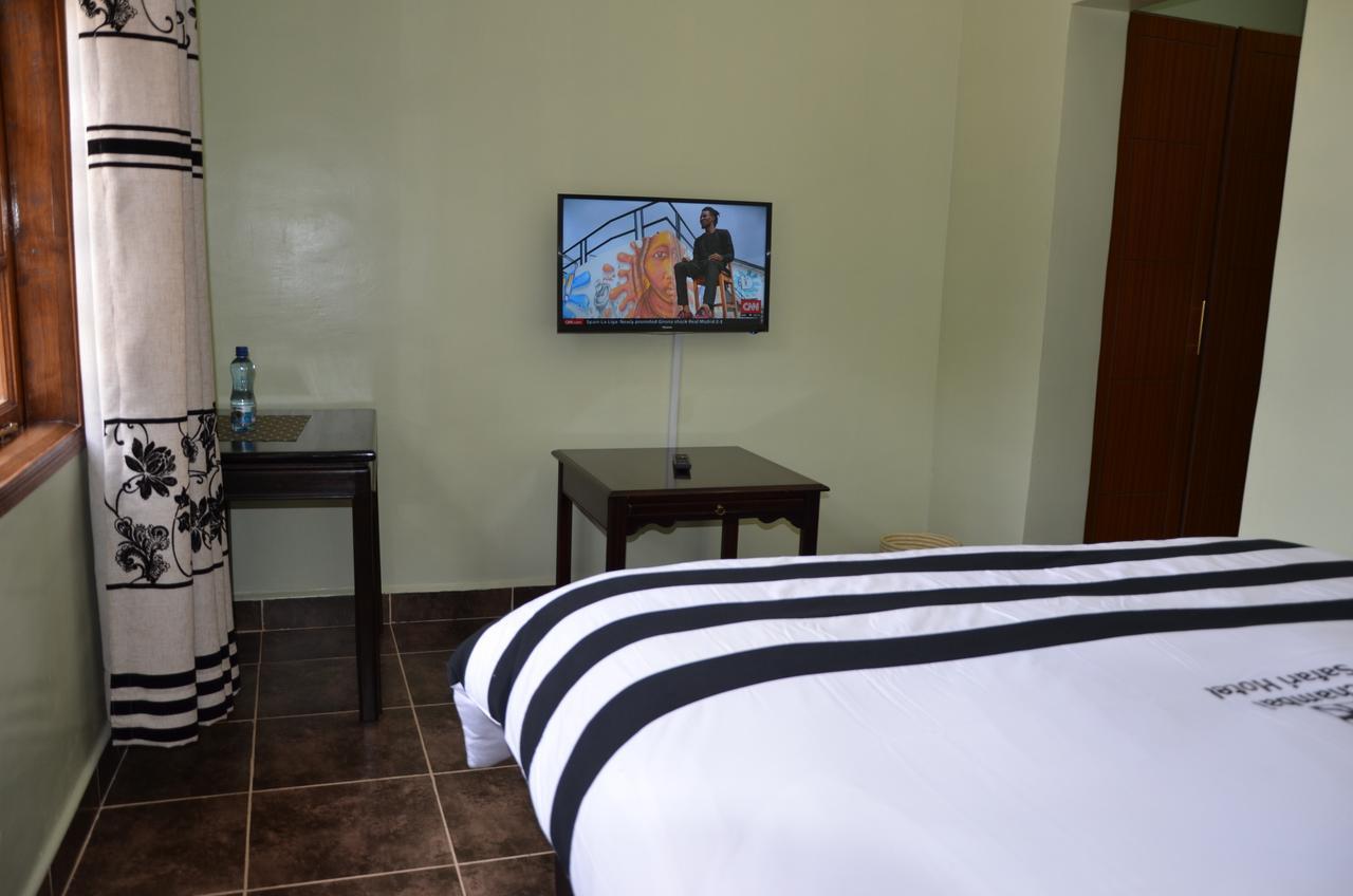 Chambai Hotel Naivasha Bagian luar foto