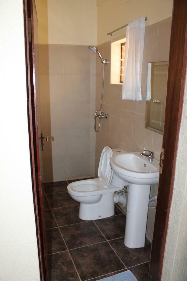 Chambai Hotel Naivasha Bagian luar foto