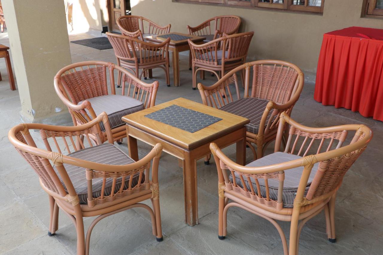 Chambai Hotel Naivasha Bagian luar foto