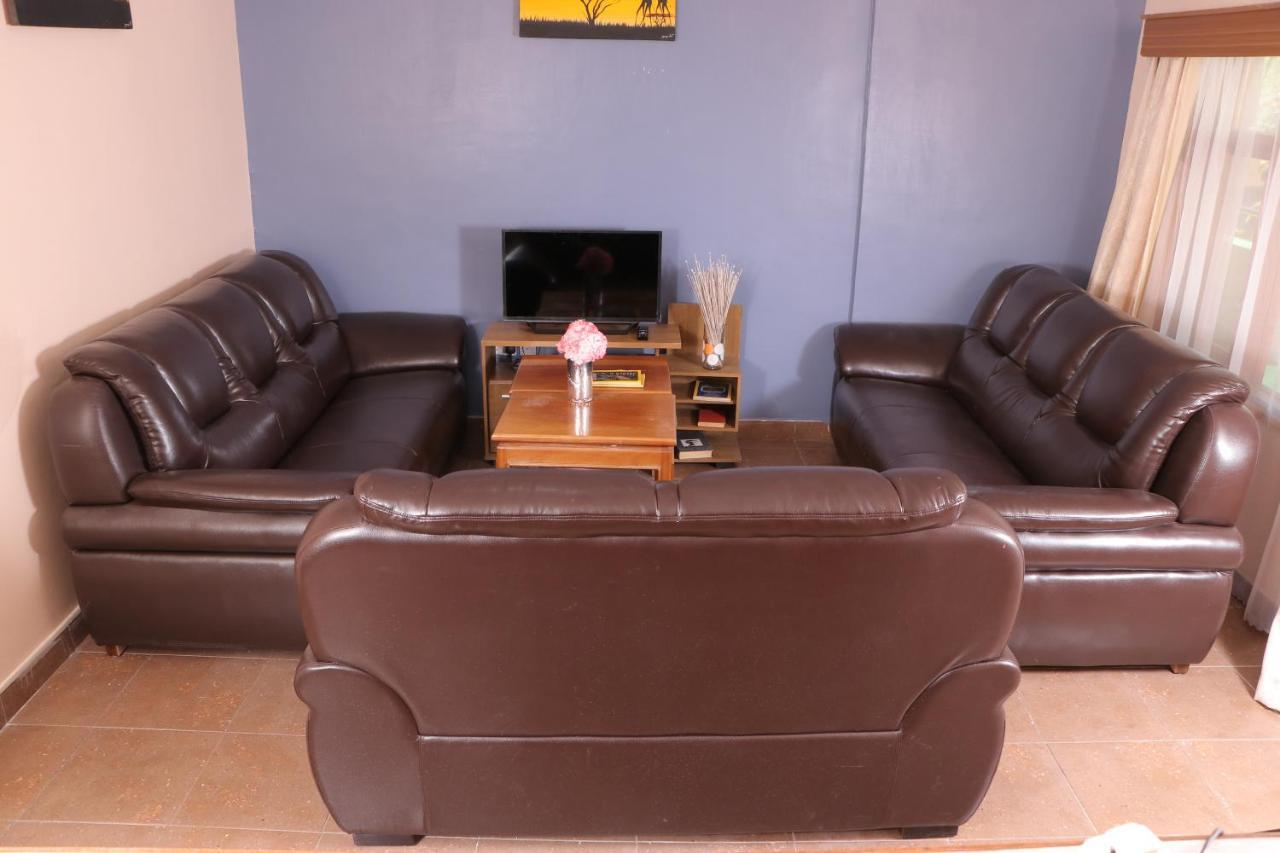 Chambai Hotel Naivasha Bagian luar foto